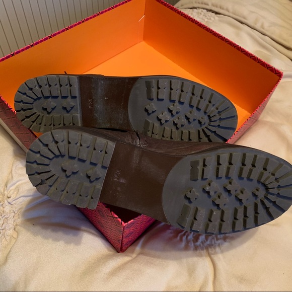 Tory Burch Quilted Leather Ankle Bootie - Picture 8 of 9